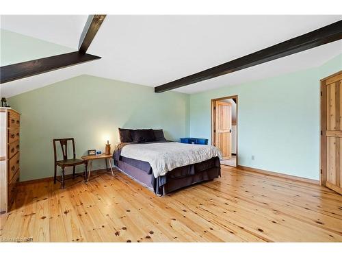 63023 Perry Road, Wainfleet, ON - Indoor Photo Showing Bedroom