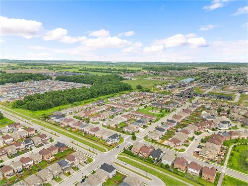 8849 Dogwood Crescent, Niagara Falls, ON - Outdoor With View