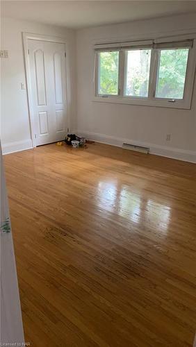 10 Adelene Crescent, St. Catharines, ON - Indoor Photo Showing Other Room