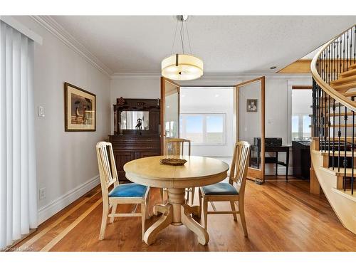 11825 Lakeshore Road, Wainfleet, ON - Indoor Photo Showing Dining Room