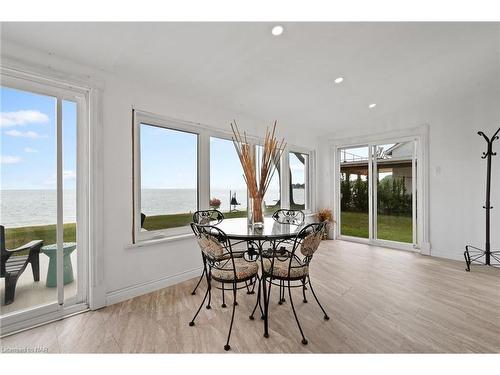 11825 Lakeshore Road, Wainfleet, ON - Indoor Photo Showing Dining Room