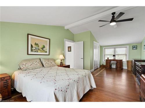 11825 Lakeshore Road, Wainfleet, ON - Indoor Photo Showing Bedroom