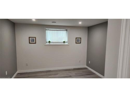 Lower-8 Hopkins Street, Thorold, ON - Indoor Photo Showing Other Room