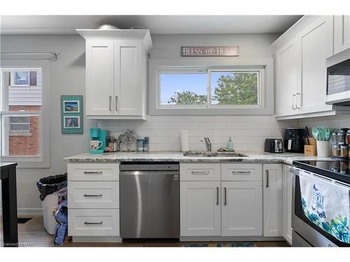 366 Carlton Street, St. Catharines, ON - Indoor Photo Showing Kitchen With Double Sink