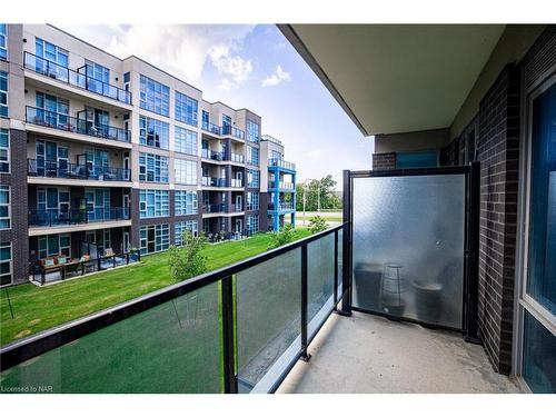 236-16 Concord Place, Grimsby, ON - Outdoor With Balcony With Exterior