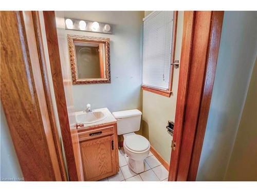 79 Four Mile Creek Road, Niagara-On-The-Lake, ON - Indoor Photo Showing Bathroom