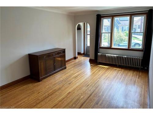 13 Garnet Street, St. Catharines, ON - Indoor Photo Showing Other Room