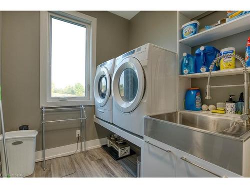 3921 Miller Rd, Port Colborne, ON - Indoor Photo Showing Laundry Room