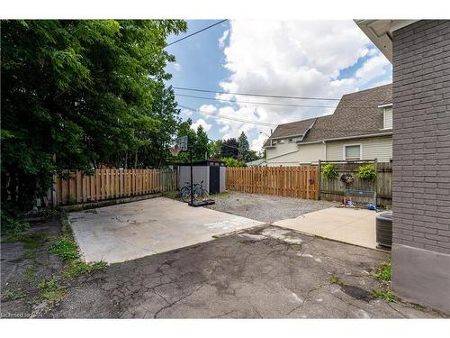 366 Carlton Street, St. Catharines, ON - Outdoor