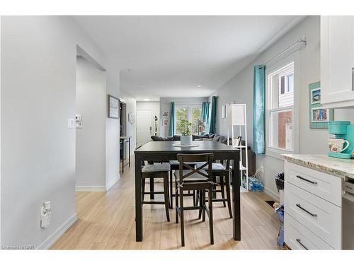 366 Carlton Street, St. Catharines, ON - Indoor Photo Showing Dining Room