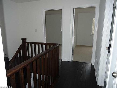 9204 White Oak Avenue, Niagara Falls, ON - Indoor Photo Showing Other Room