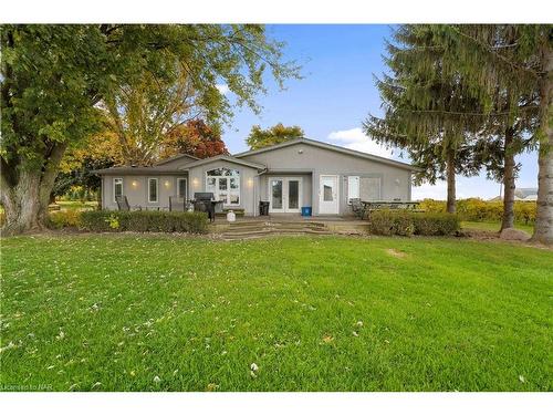 1046, 1052 East West Line Road, Niagara-On-The-Lake, ON 