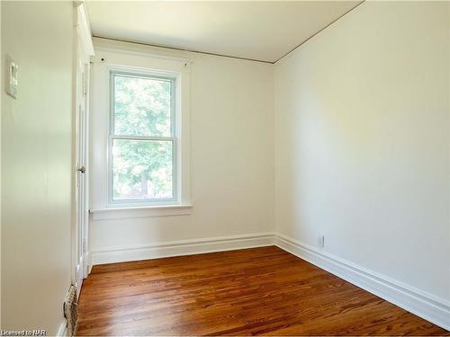 69 Dufferin Street, St. Catharines, ON - Indoor Photo Showing Other Room