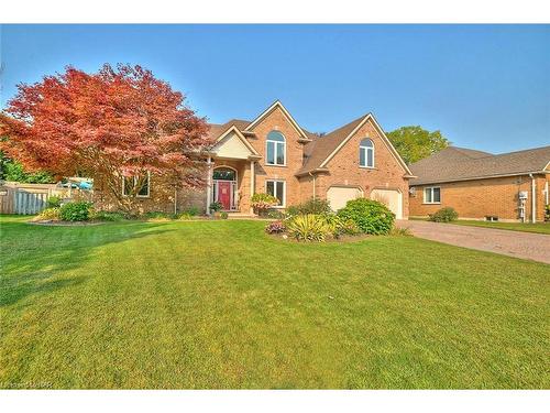 14 Brookfield Court, Fonthill, ON - Outdoor