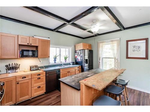 38 Richard Street, Victoria Harbour, ON - Indoor Photo Showing Kitchen With Double Sink