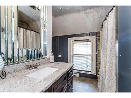 38 Richard Street, Victoria Harbour, ON - Indoor Photo Showing Bathroom