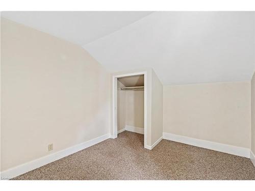 59 Wellington Street, St. Catharines, ON - Indoor Photo Showing Other Room