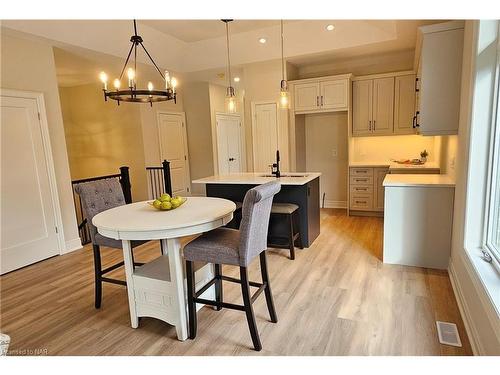 4112 Village Creek Drive, Stevensville, ON - Indoor Photo Showing Dining Room