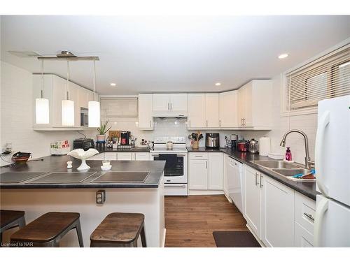 46 Diffin Drive, Welland, ON - Indoor Photo Showing Kitchen With Double Sink With Upgraded Kitchen