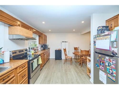 46 Diffin Drive, Welland, ON - Indoor Photo Showing Kitchen