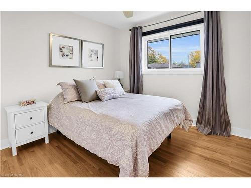 26 Millward Avenue, St. Catharines, ON - Indoor Photo Showing Bedroom