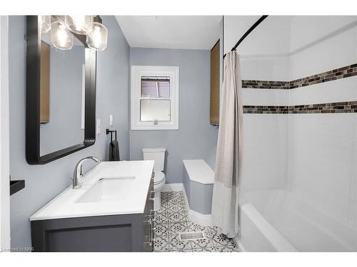 26 Millward Avenue, St. Catharines, ON - Indoor Photo Showing Bathroom