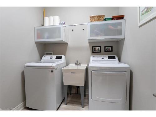 23 Willowbrook Drive, Welland, ON - Indoor Photo Showing Laundry Room