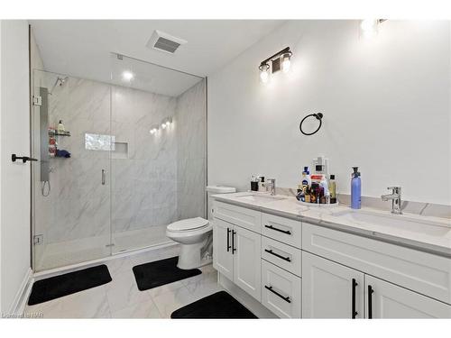 159 Hodgkins Avenue, Thorold, ON - Indoor Photo Showing Bathroom