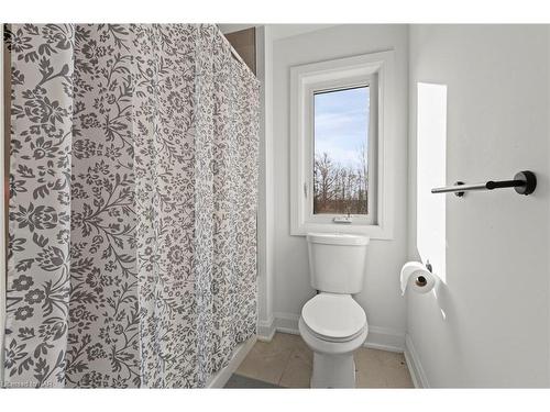 159 Hodgkins Avenue, Thorold, ON - Indoor Photo Showing Bathroom