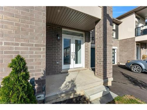 93 Renfrew Trail, Welland, ON - Outdoor With Balcony