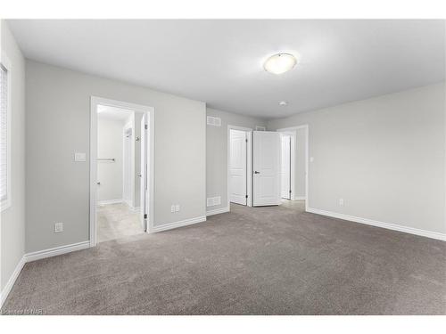 93 Renfrew Trail, Welland, ON - Indoor Photo Showing Other Room