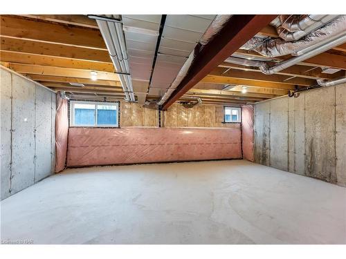 93 Renfrew Trail, Welland, ON - Indoor Photo Showing Basement