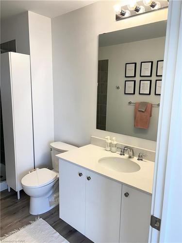 612-243 Northfield Drive, Waterloo, ON - Indoor Photo Showing Bathroom