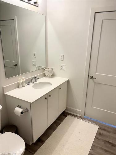 612-243 Northfield Drive, Waterloo, ON - Indoor Photo Showing Bathroom