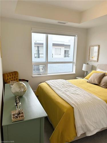 612-243 Northfield Drive, Waterloo, ON - Indoor Photo Showing Bedroom