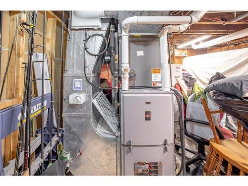 17 Port Robinson Road, Pelham, ON - Indoor Photo Showing Basement