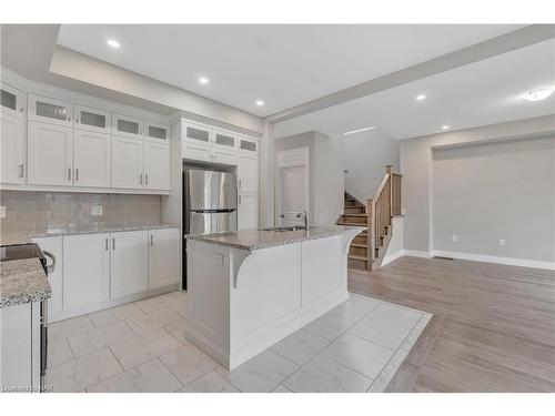 3 Alayche Trail, Welland, ON - Indoor Photo Showing Kitchen