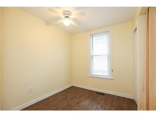 4125 May Avenue, Niagara Falls, ON - Indoor Photo Showing Other Room