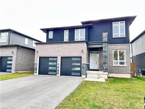 8076 Citation Road, Niagara Falls, ON - Outdoor With Facade