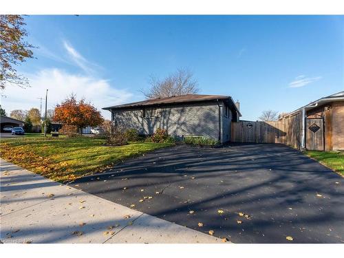 7229 Harriman Street, Niagara Falls, ON - Outdoor