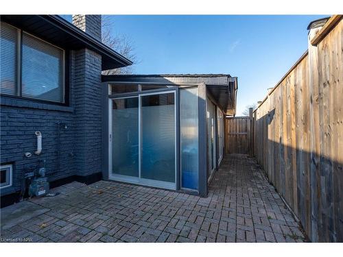 7229 Harriman Street, Niagara Falls, ON - Outdoor With Exterior