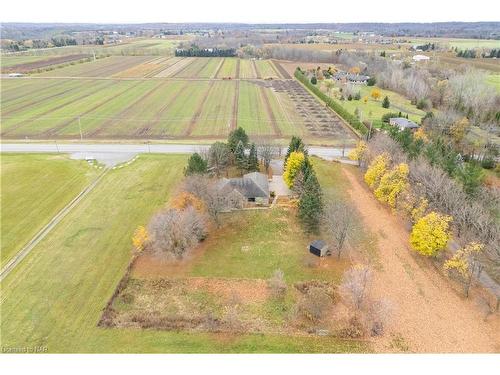 2035 Fourth Avenue, Jordan, ON - Outdoor With View