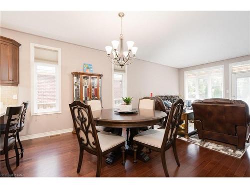 27 Hickory Avenue, Niagara-On-The-Lake, ON - Indoor Photo Showing Dining Room