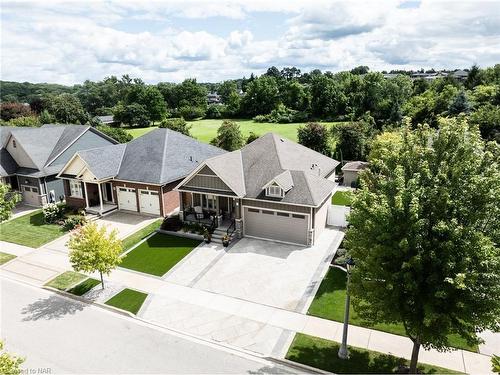 27 Hickory Avenue, Niagara-On-The-Lake, ON - Outdoor With Deck Patio Veranda With Facade