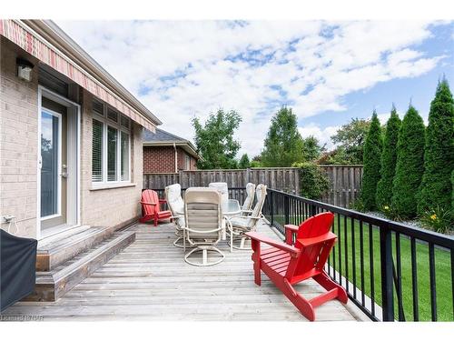 27 Hickory Avenue, Niagara-On-The-Lake, ON - Outdoor With Deck Patio Veranda With Exterior