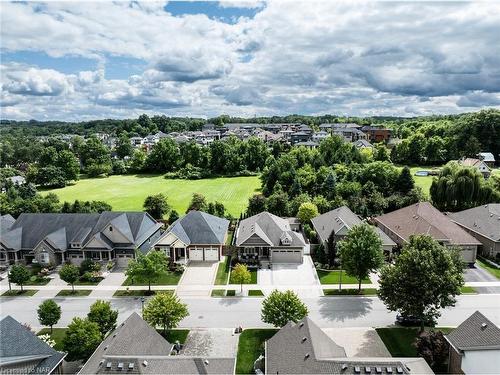 27 Hickory Avenue, Niagara-On-The-Lake, ON - Outdoor With Facade With View