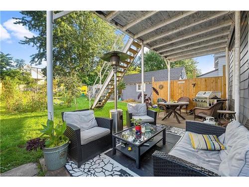 6423 Barker Street, Niagara Falls, ON - Outdoor With Deck Patio Veranda