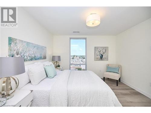 706-118 West Street, Port Colborne, ON - Indoor Photo Showing Bedroom