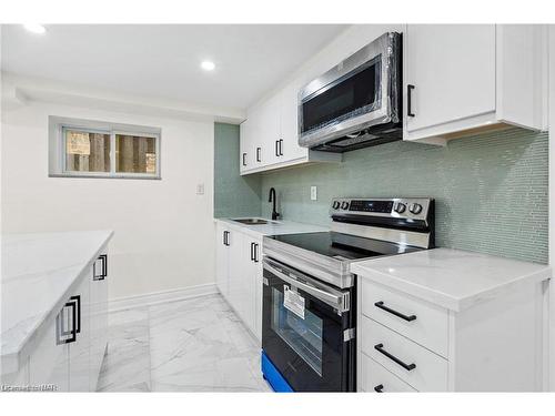 462C Carlton Street, St. Catharines, ON - Indoor Photo Showing Kitchen