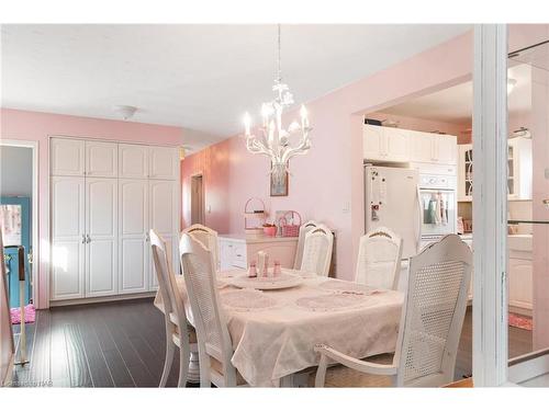 11 Cleveland Street, Thorold, ON - Indoor Photo Showing Dining Room